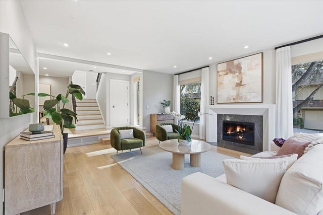 652 Sand Hill Cir, MENLO PARK