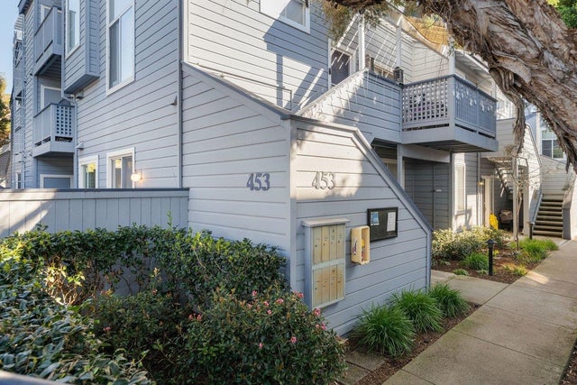 453 Cork Harbour Cir E, Redwood City