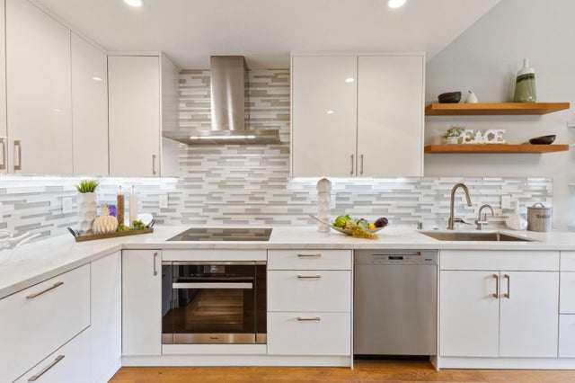 128 Brahms Way, SUNNYVALE