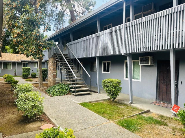 1707 W Swain Rd 10, STOCKTON