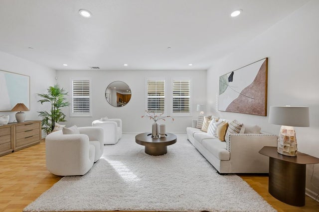 969 Mente Linda Loop, MILPITAS