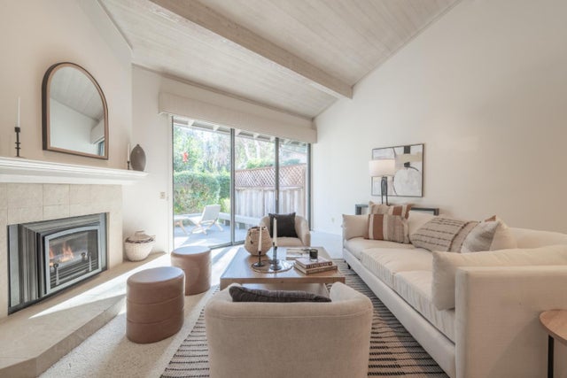 9542 Maple Ct, Carmel