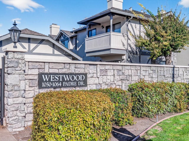 1056 Padre Dr 4, SALINAS