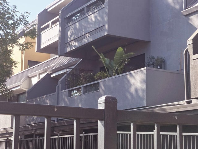 5 Embarcadero 213, OAKLAND