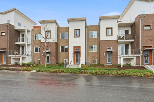 157 Llano De Los Robles Ave 4, San Jose