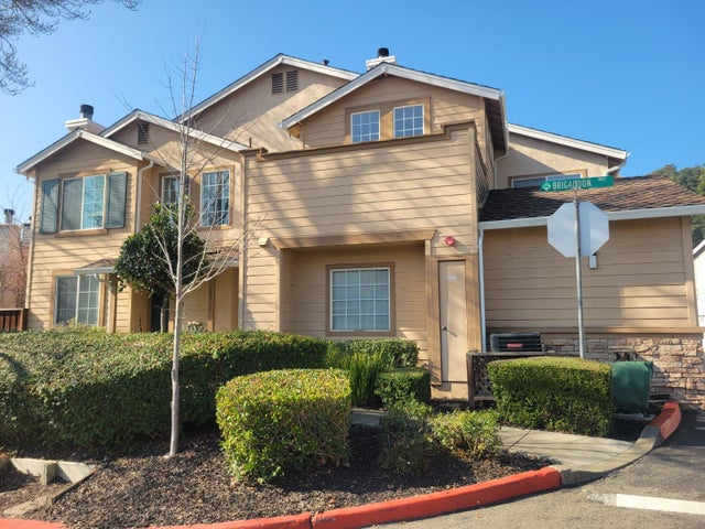 10711 Wallace Ln, DUBLIN