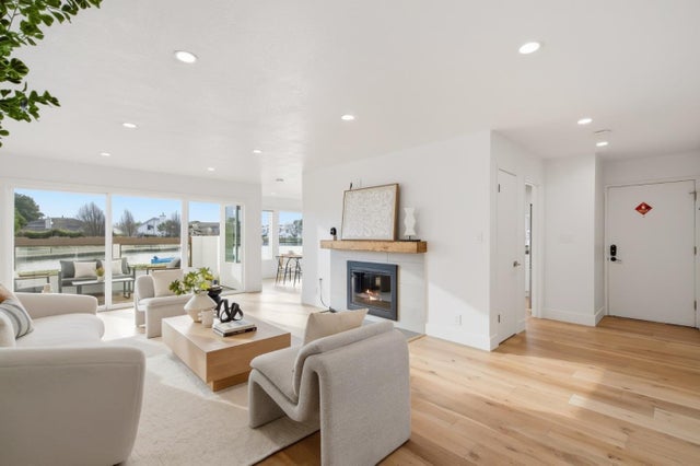 924 Lido Ln, Foster City