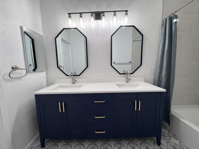 710 City Walk Pl 3, HAYWARD