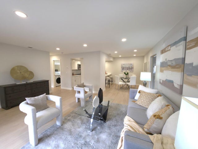 212 Red Oak Dr A, SUNNYVALE