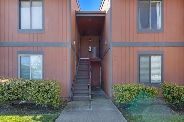 38623 Cherry Ln 203, Fremont