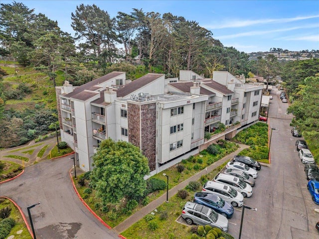 353 Philip Dr 304, DALY CITY