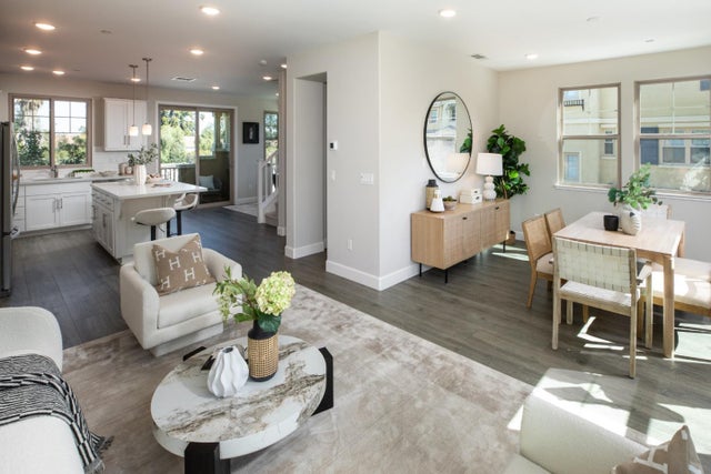 83 Fairchild Dr, MOUNTAIN VIEW