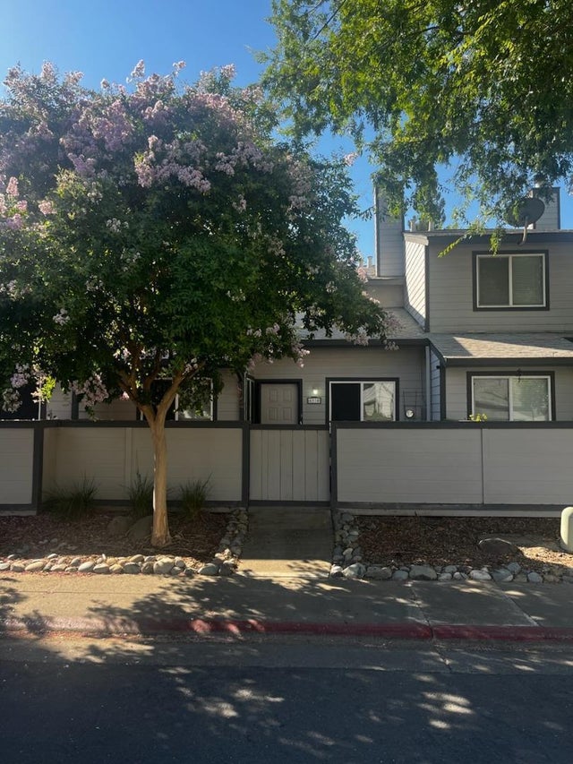 6330 Slippery Creek Ln, Citrus Heights