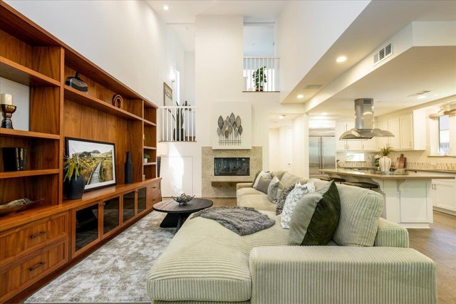 6 Barneson Ave, San Mateo