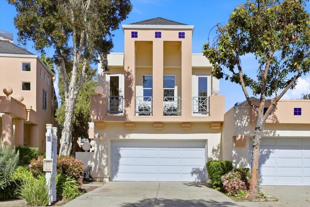 819 Lakeshore Dr, Redwood City