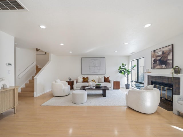 7518 Rosedale Ct, Pleasanton