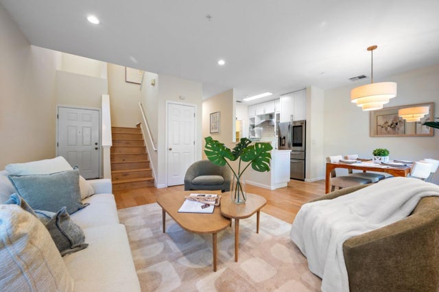 703 Star Jasmine Ct, San Jose