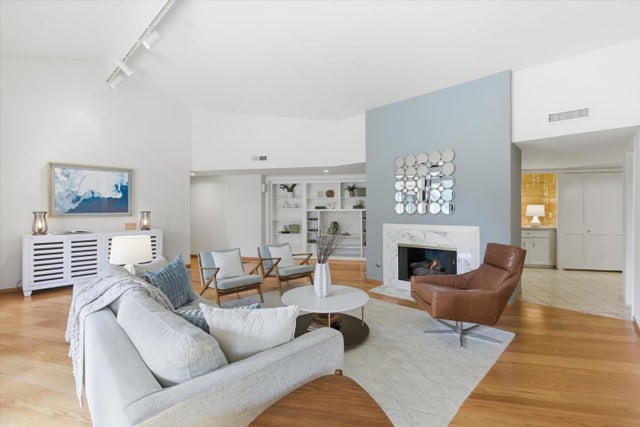 300 Sand Hill Cir 301, MENLO PARK