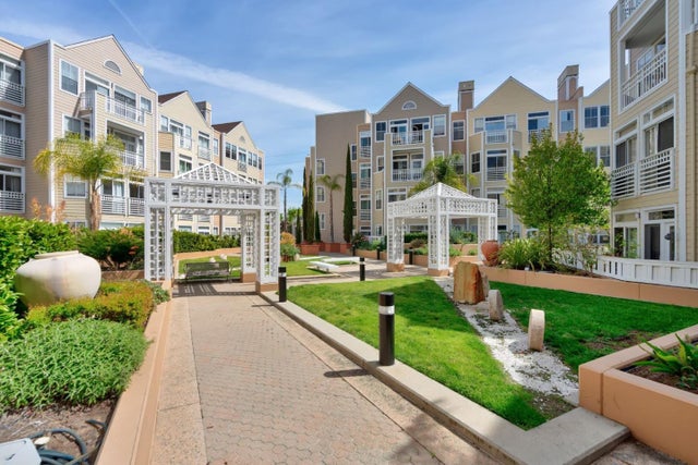 550 Ortega Ave B330, Mountain View