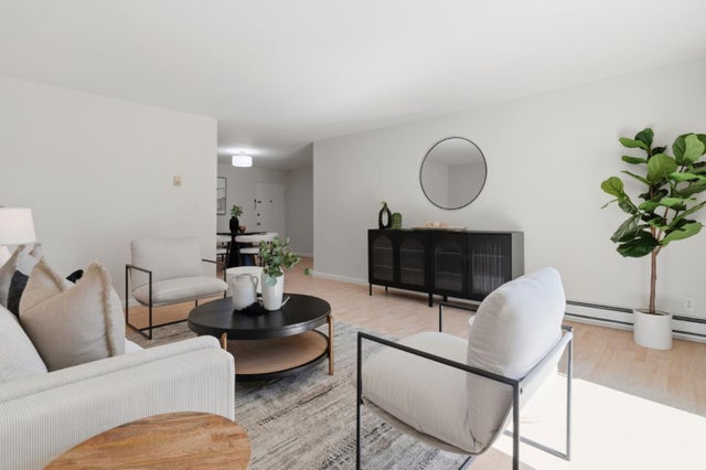 1031 Crestview Dr 305, Mountain View