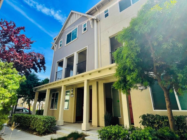 8551 Boardwalk Way, NEWARK