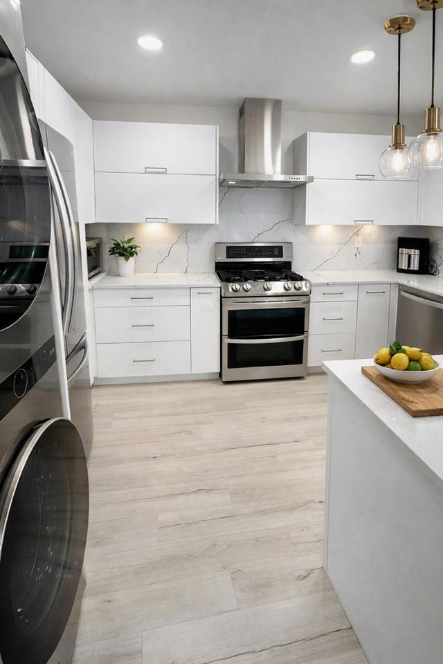 930 California 105, SANTA MONICA