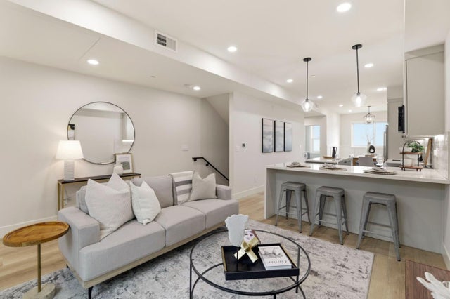 515 Union Ave, CAMPBELL