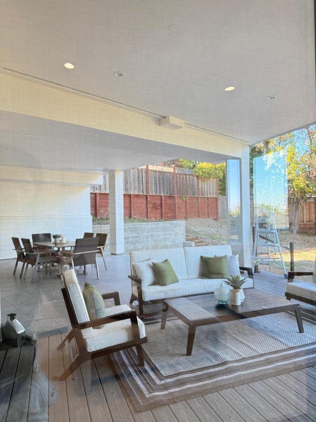 61 Hilltop Dr, SAN CARLOS