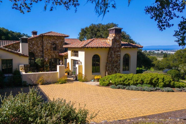 7595 Paseo Vista, MONTEREY