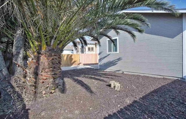 1753 Church St, OAKLAND