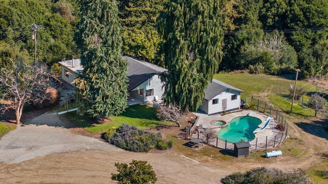 500 Valencia School Rd, Aptos
