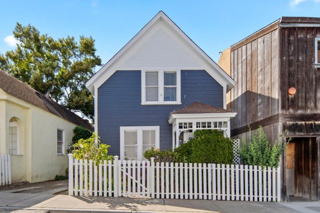 224 16th St, PACIFIC GROVE