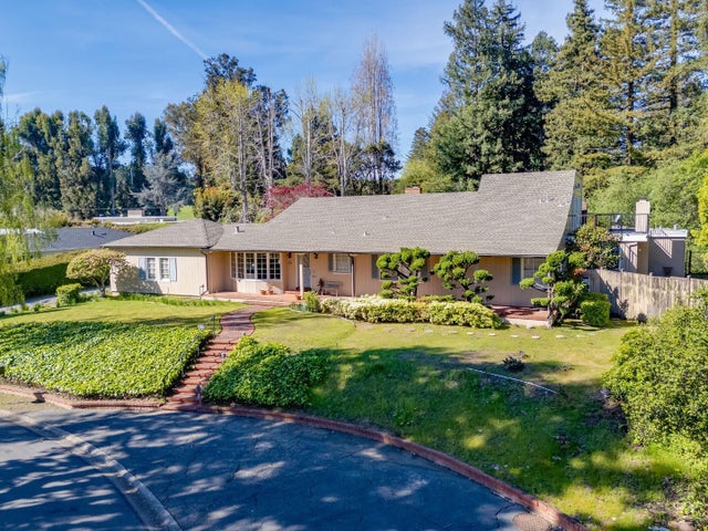 680 Fairway Cir, HILLSBOROUGH