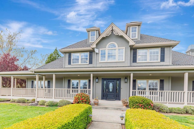 560 Tevis Trl, HOLLISTER