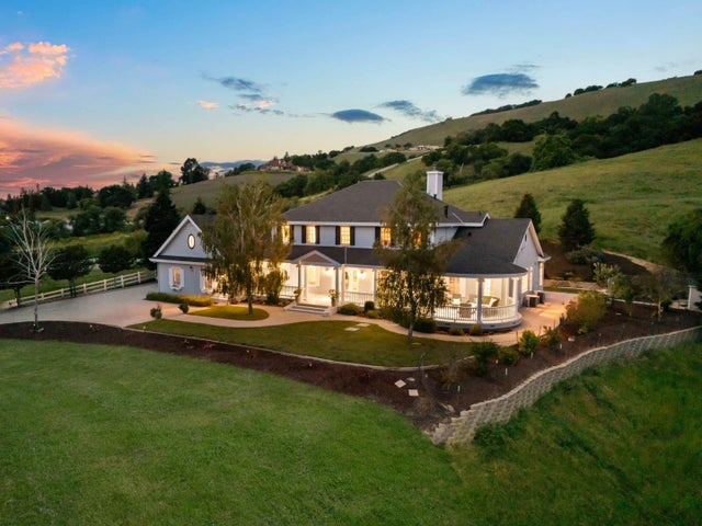 9560 Via Del Oro, Gilroy