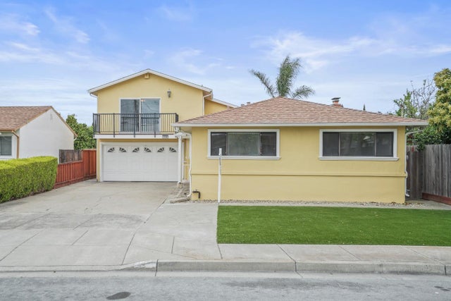 36466 Haley St, NEWARK