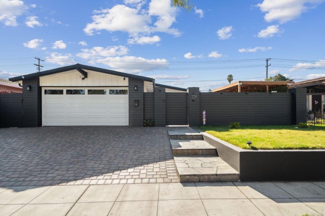 774 Lakewood Dr, SUNNYVALE