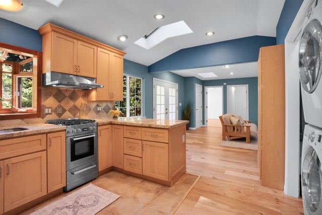 895 Forest Way, BROOKDALE