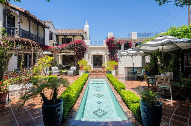 1 Santa Lucia Ave, SALINAS