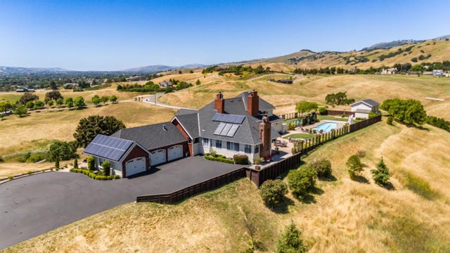 2525 Bridle Path Dr, GILROY