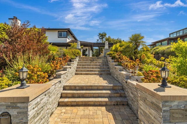 11550 Skyline Blvd, OAKLAND