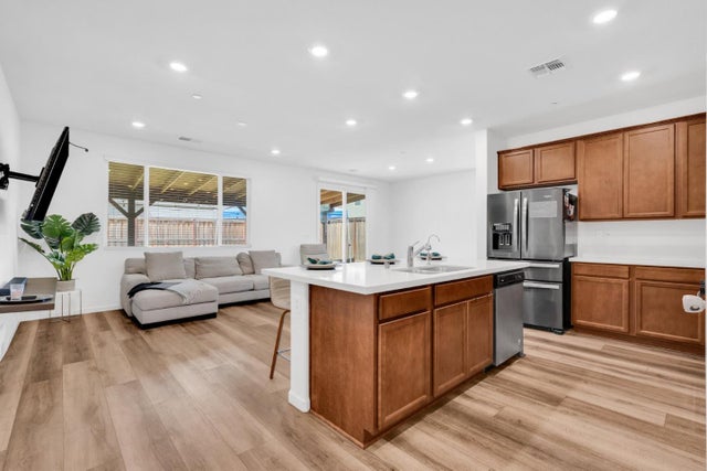 673 Dorset Dr, PATTERSON