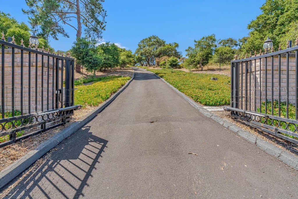 19225 Reavis Way, SALINAS