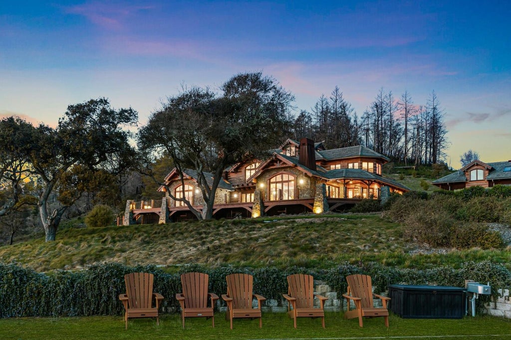 2088 Green Oaks, PESCADERO