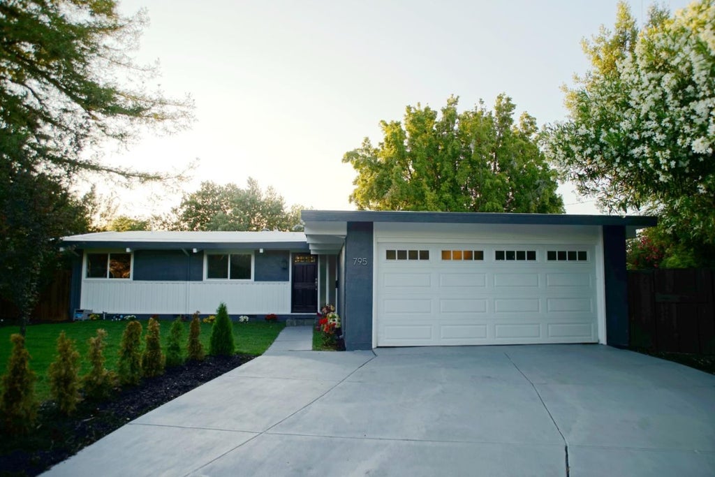 795 E Charleston Rd, Palo Alto