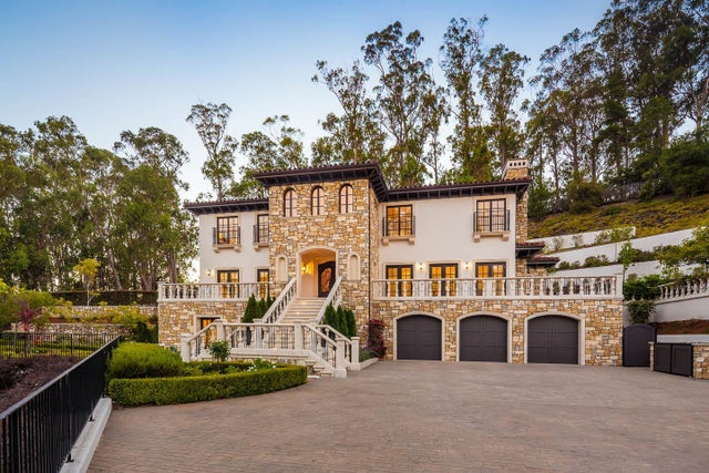 414 Pinehill Rd, Hillsborough