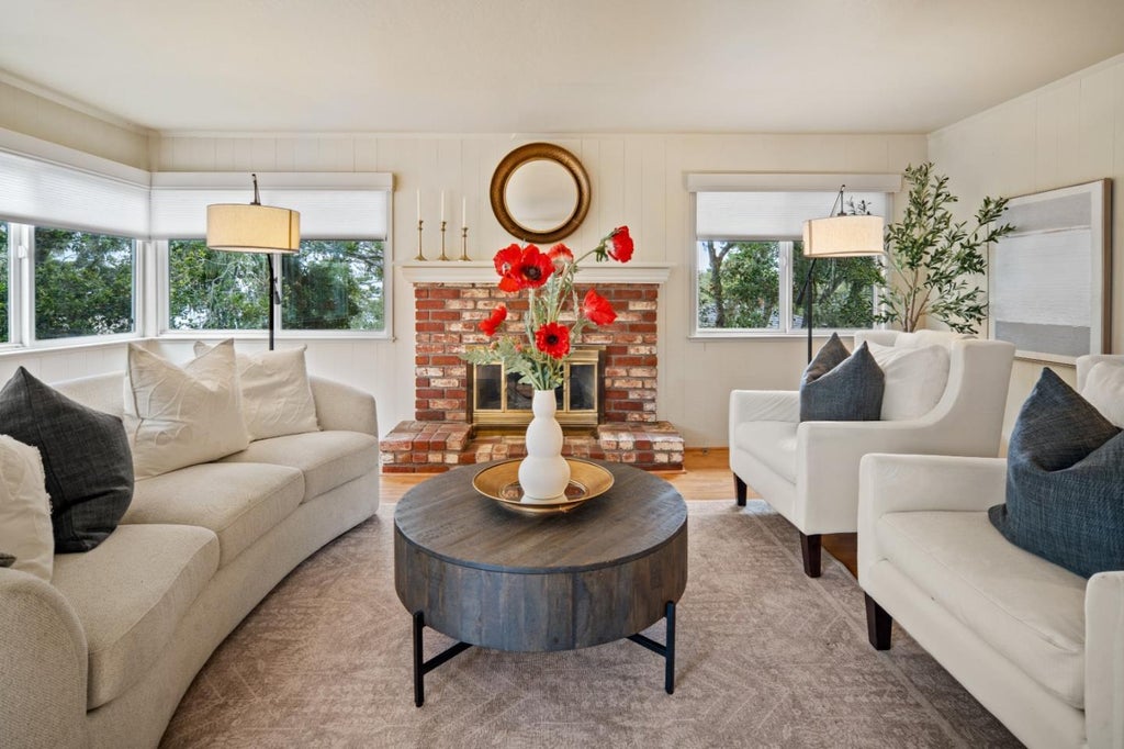 1694 Prescott Ave, MONTEREY