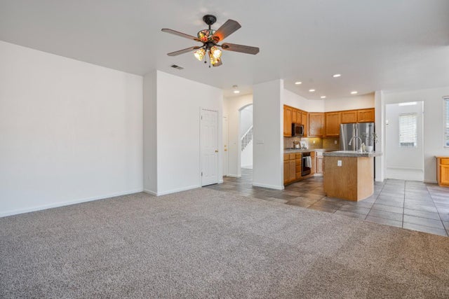 1101 Freedom Dr, HOLLISTER