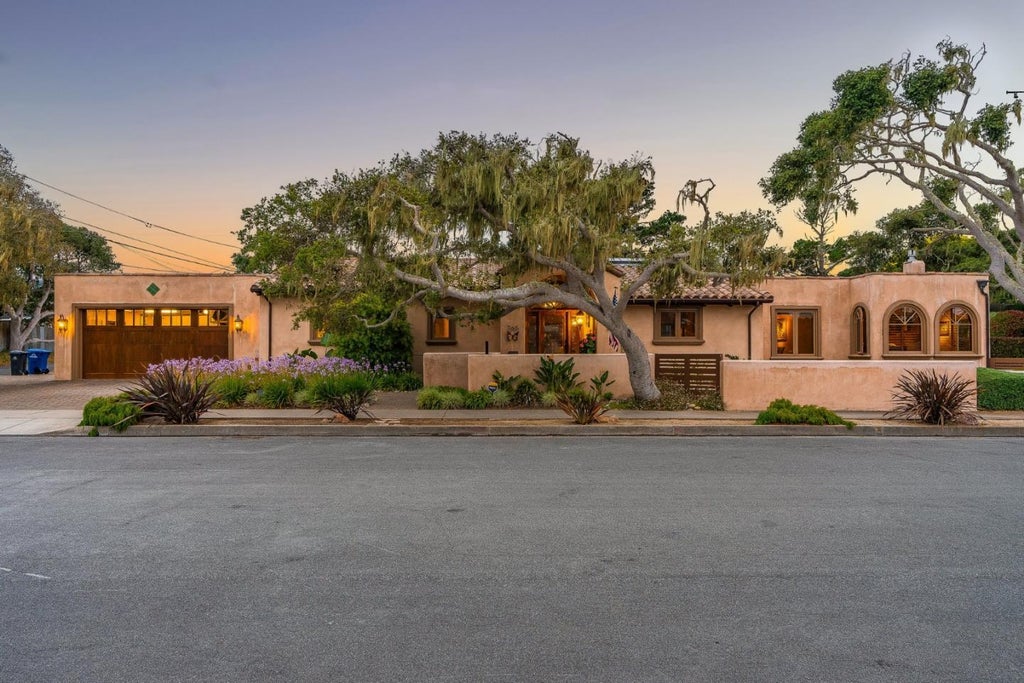 765 Gibson Ave, Pacific Grove