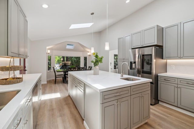 200 Shady Ln, BOULDER CREEK